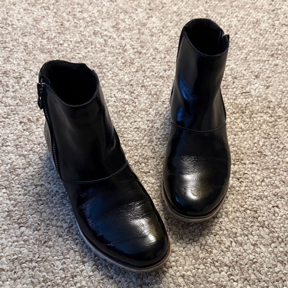 Sorel Women's Black Leather Boots - Picture 5 of 5